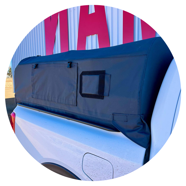 Canvas canopy fitted to a bakkie