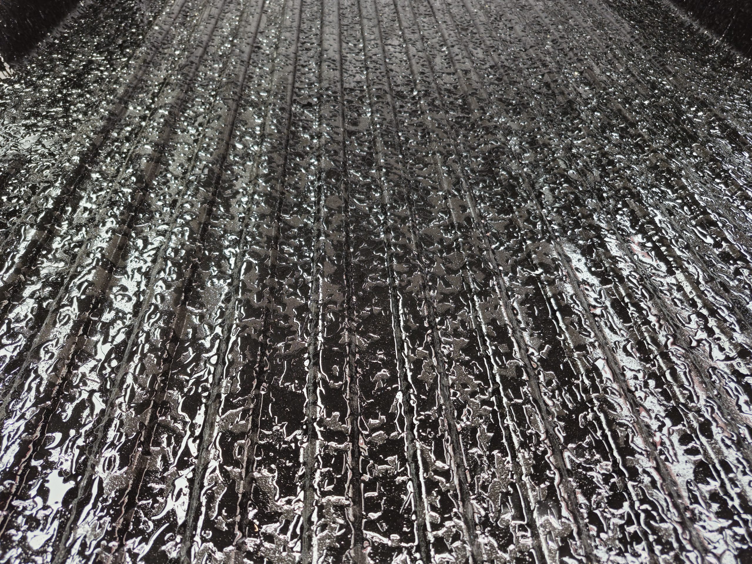 Textured spray-on polyurethane coating